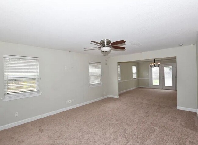 Foto del edificio - 4922 Krick St