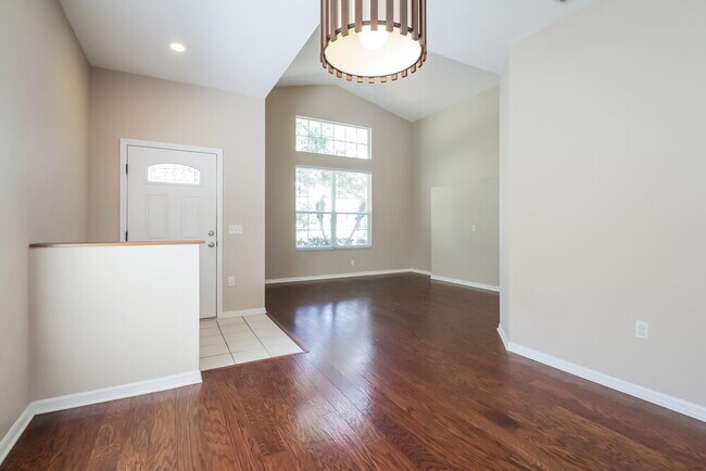 Foto del edificio - 12336 Hollybush Terrace