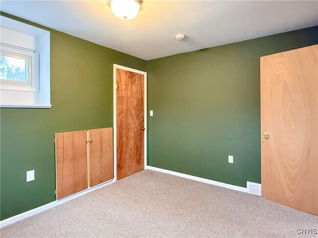 Foto del edificio - 2653 W Seneca Turnpike