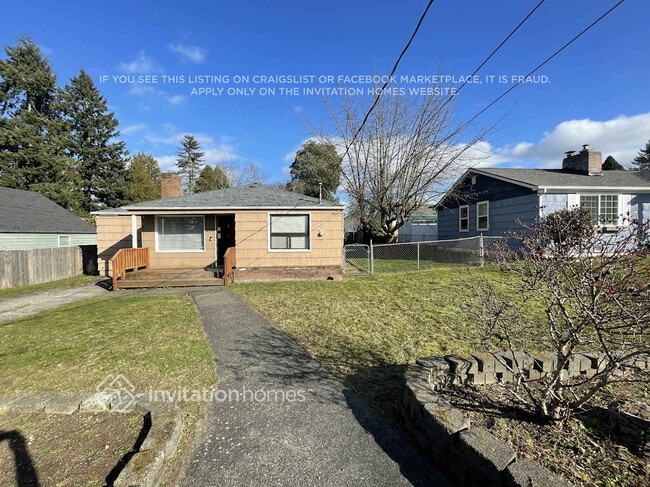 Building Photo - 2735 Locust Ave W