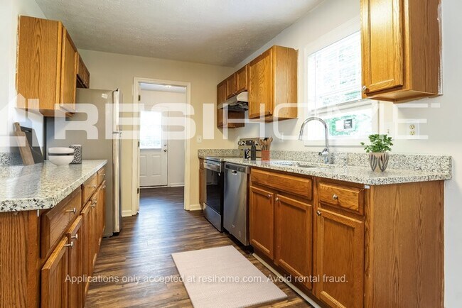 Foto del edificio - 4925 43rd Way N