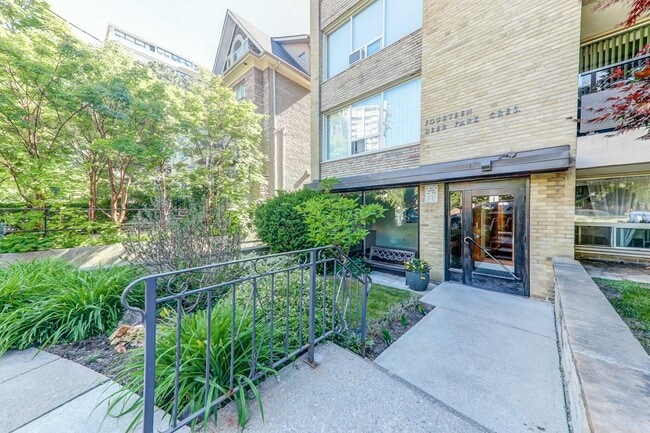 Building Photo - 14 Deer Park