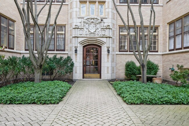 Building Photo - 811 Judson Ave