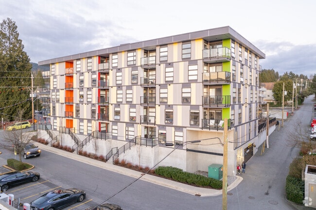 Building Photo - Sundance Apartments