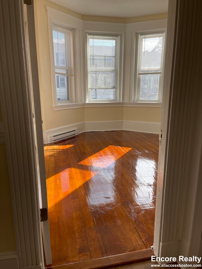 Foto del edificio - 895 Huntington Ave