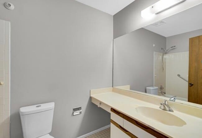 Foto del edificio - 609 Hanover Ct