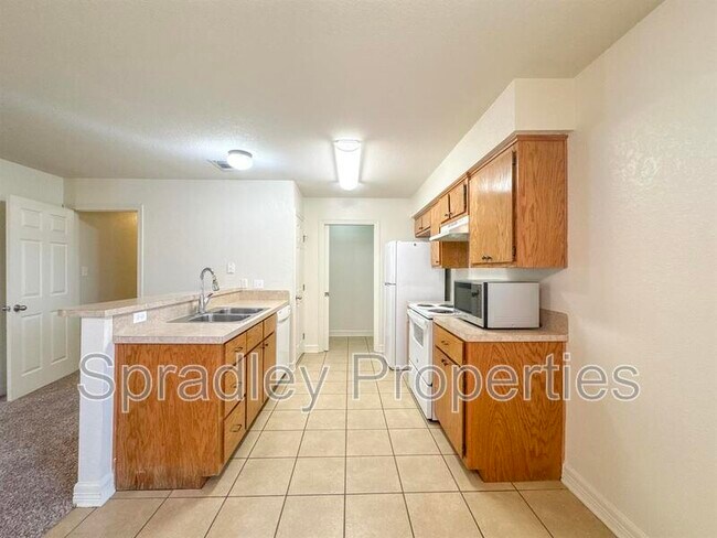 Foto del edificio - 820B N Beal St