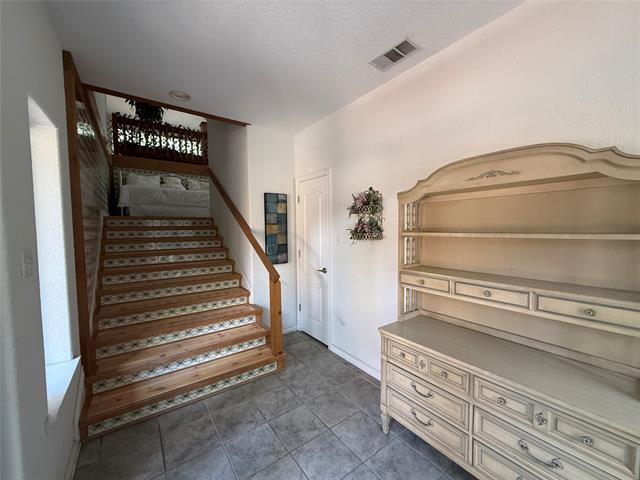 Building Photo - 104 Pawnee Trail