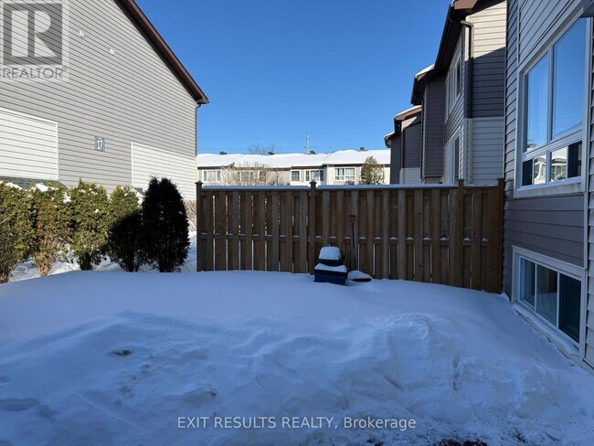 Photo du bâtiment - 25H Banner Rd