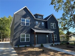 Building Photo - 832 Dockery Ln