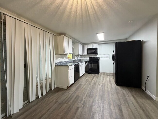 Foto del edificio - 702 21st Ave W