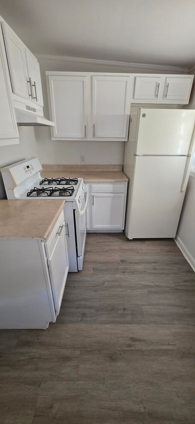 Foto del edificio - 2136 N Fulton Ave