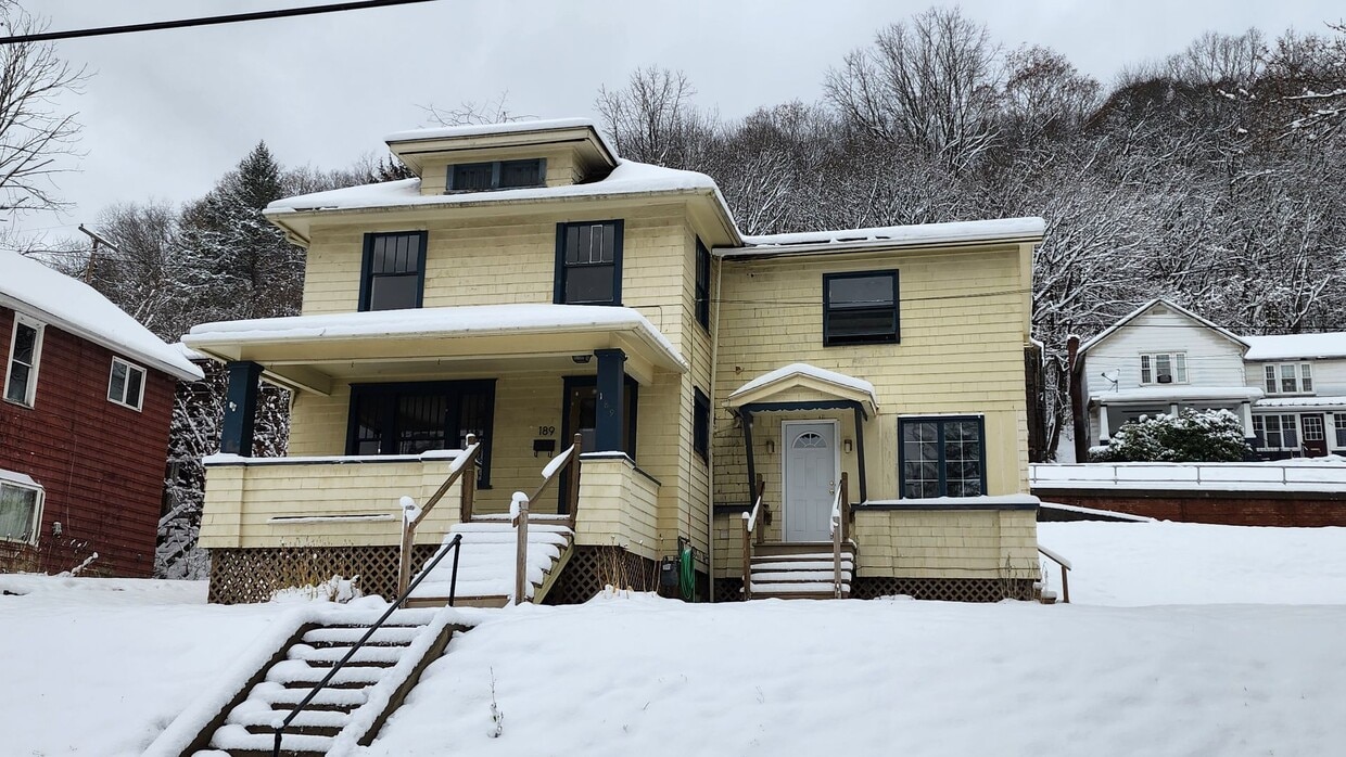 Primary Photo - Four Bedroom Single Family Home in Bradford PA! Off Street Parking!