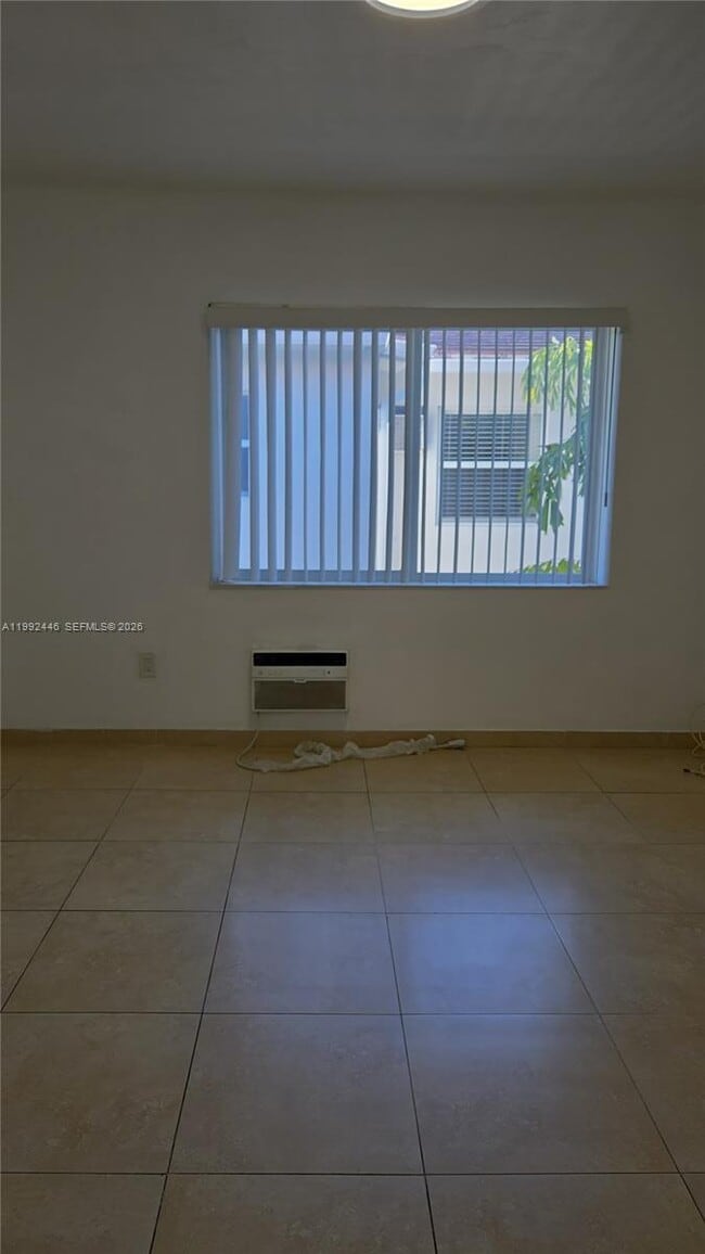 Foto del edificio - 9473 Abbott Ave