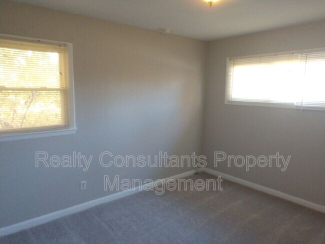 Building Photo - 4234 Kildare Dr