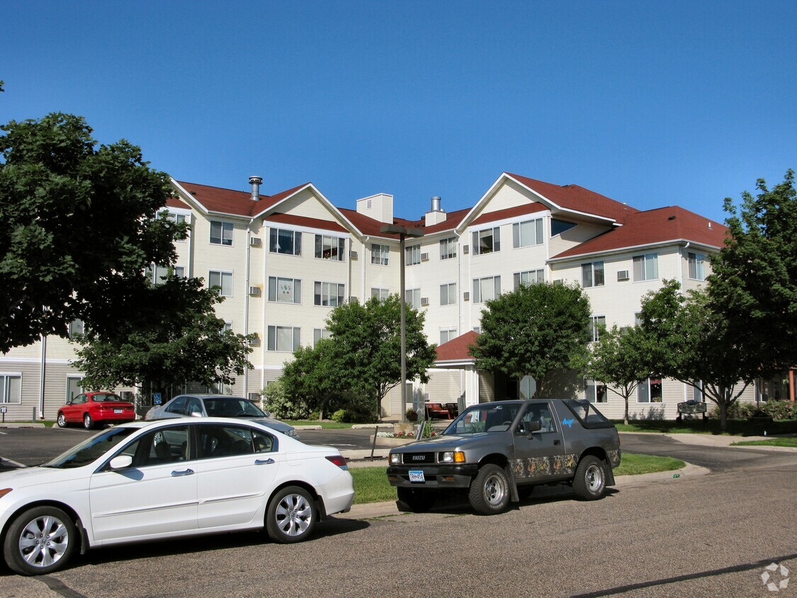 View to the west across North Franklin Street - Lake Pepin