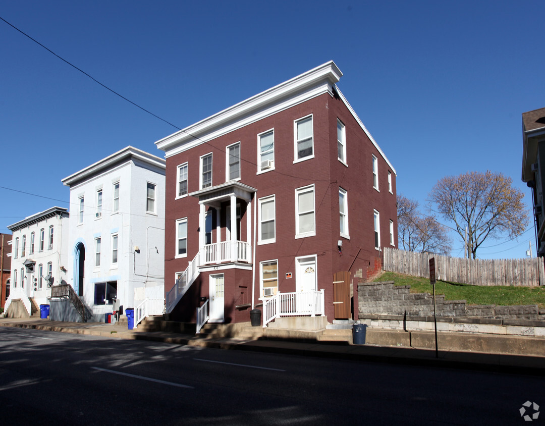 Building Photo - 436 W Washington St