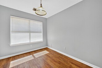 Building Photo - 4002 Teal Run Pl Ct