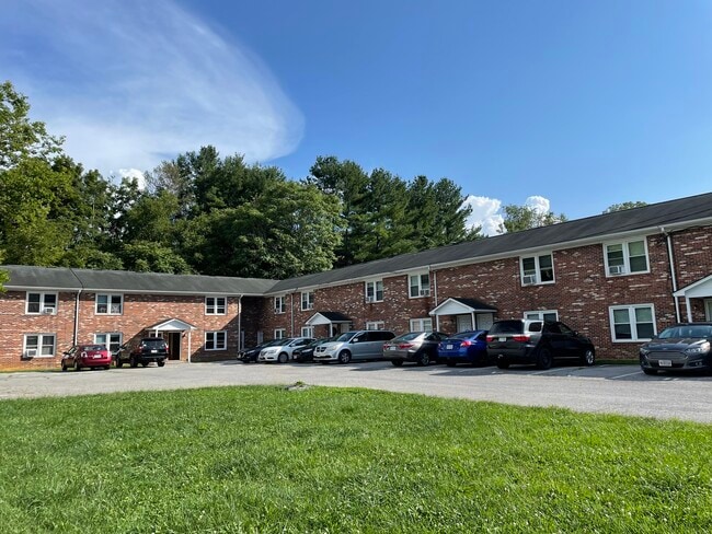 Photo - 660 College St Townhome