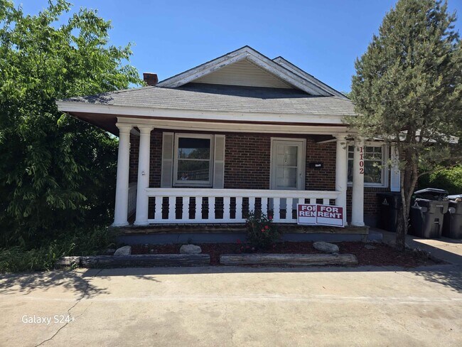 Foto del edificio - 1102 S Western St