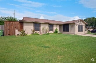 Building Photo - 5409 Queen Ct