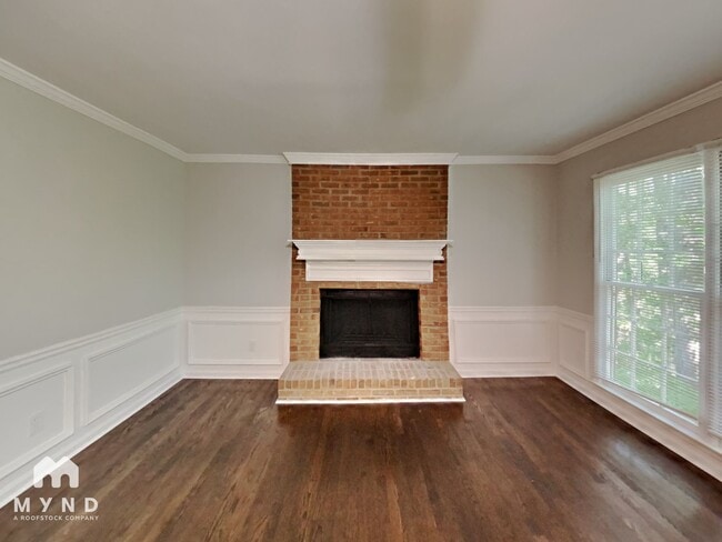 Building Photo - 2122 Yorkshire Ct