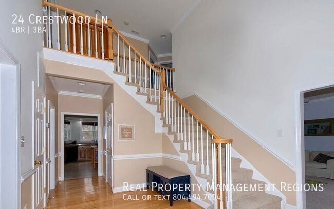 Photo - 24 Crestwood Ln House