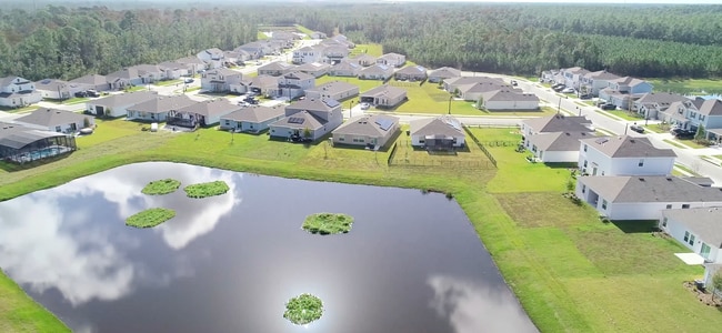 Building Photo - 5110 Magnolia Palm Dr