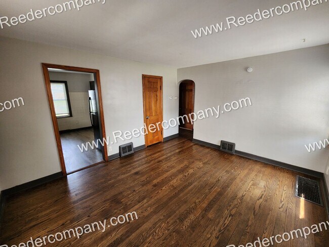 Foto del edificio - Updated 2 bedroom 1 bathroom house
