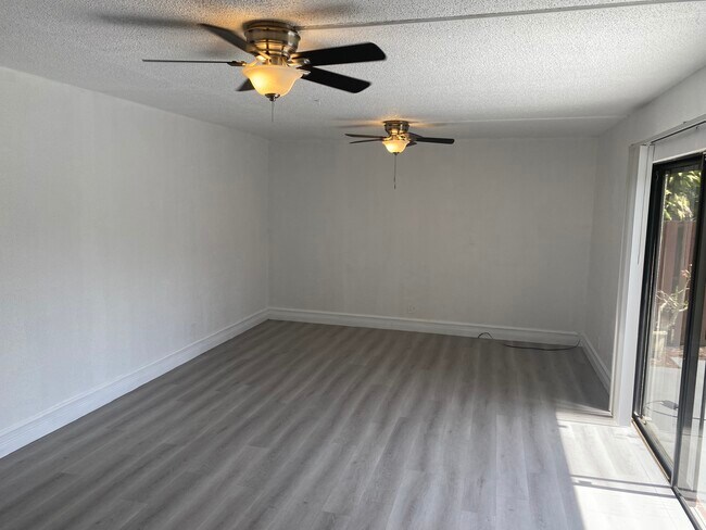 sala de estar - 3301 Spanish Wells Dr
