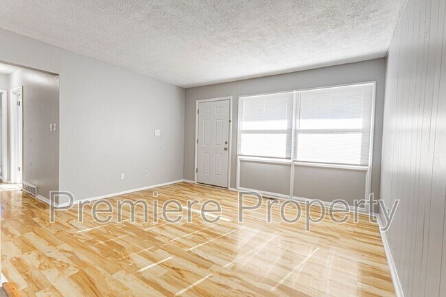 Foto del edificio - 7600 E 50th St