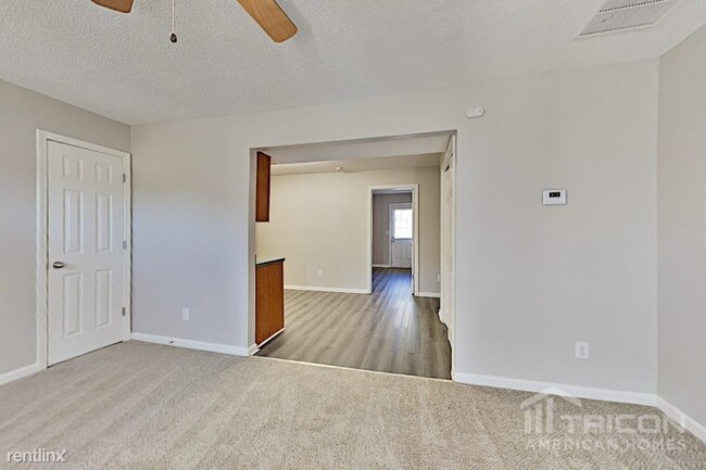 Building Photo - 23 Middlebrook Dr