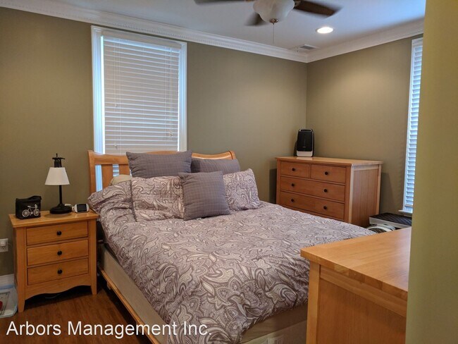 Foto del edificio - 3 br, 2 bath House - 608 Broad Street