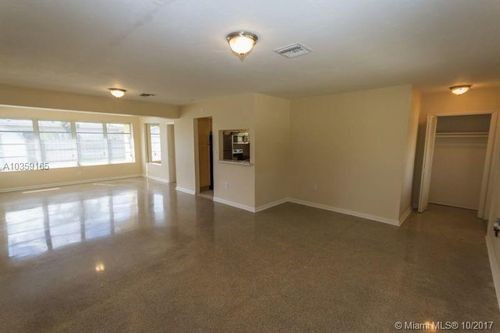 Foto del edificio - 8570 NW 11th Ct