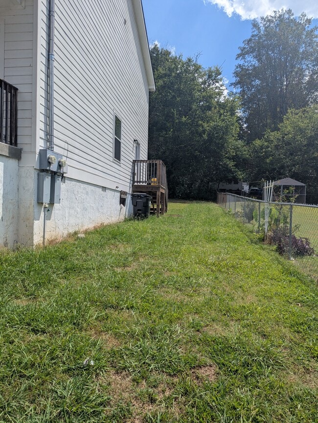Building Photo - 204 Campbell Dr