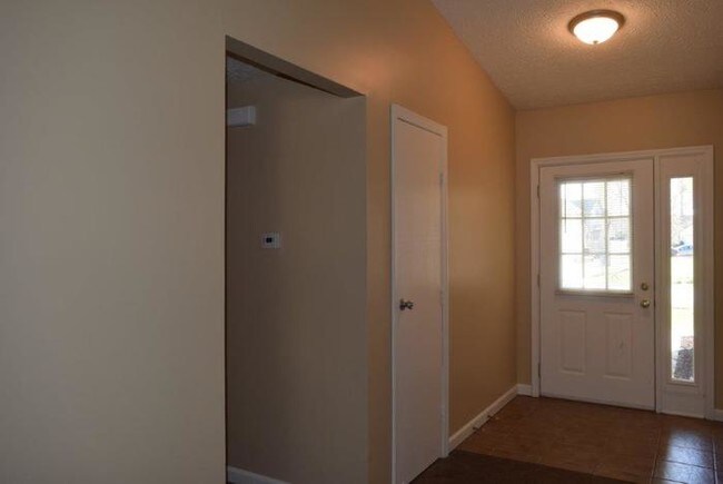 Building Photo - 7524 Rogers Dr