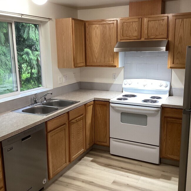 Foto del edificio - Spacious 3 bedroom townhome on cul-de-sac