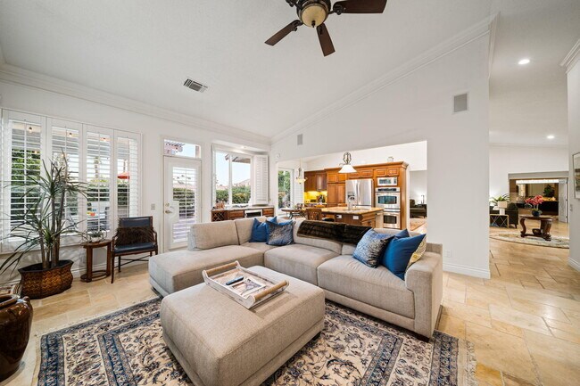Foto del edificio - 370 Cypress Point Dr