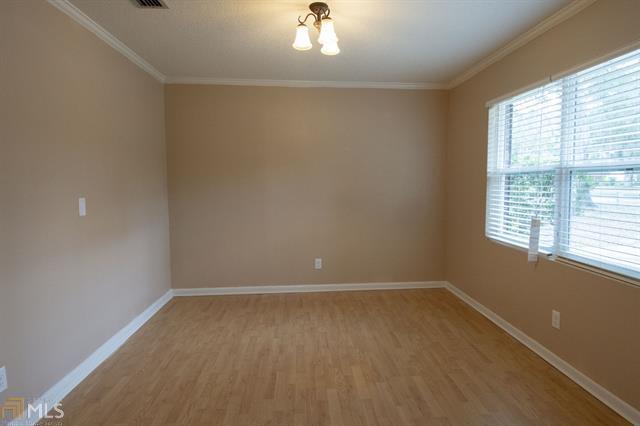 Building Photo - 831 Devon Dr