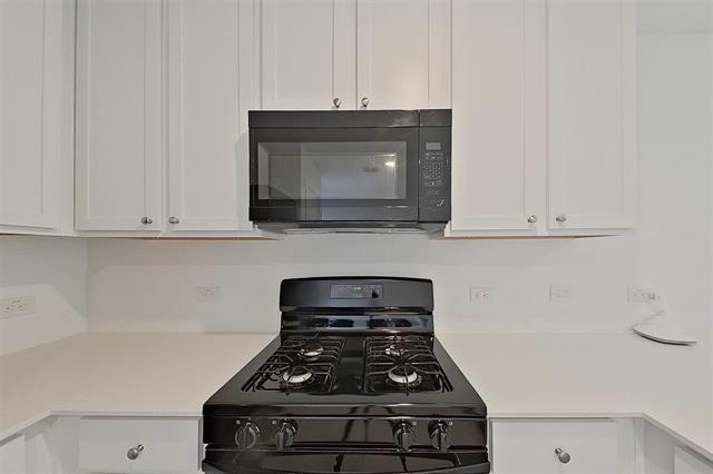 Building Photo - 843 Ponderosa Ln