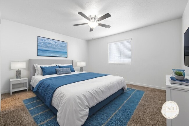 Building Photo - Limited time special! Lovely 3-Story Townh...
