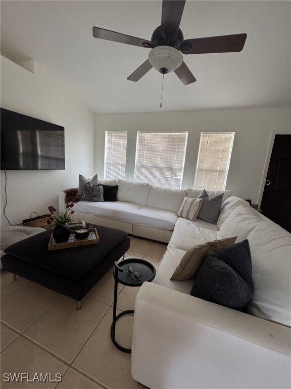 Foto del edificio - 616 SE 17th Terrace