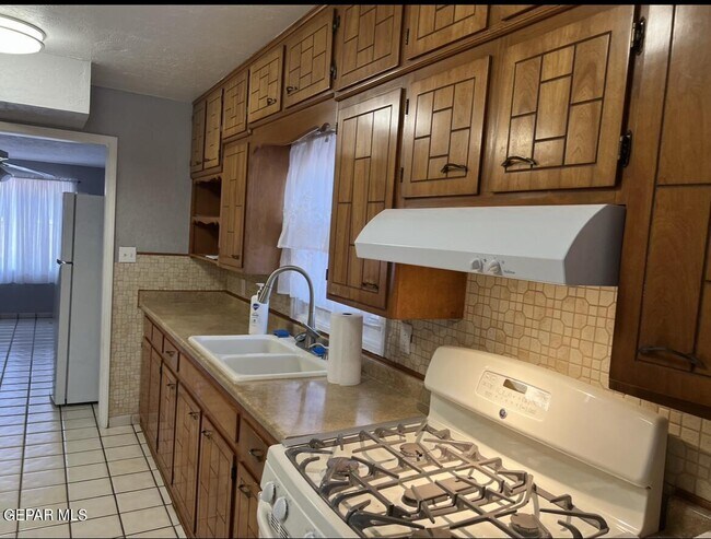 Foto del edificio - 6447 Navajo Ave