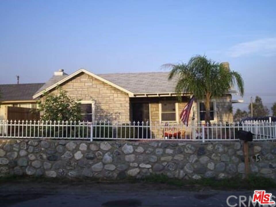 Primary Photo - 950 N Allen St