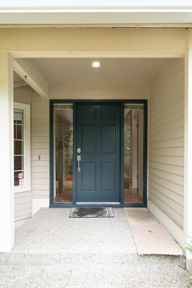 Building Photo - 3 bedroom in Bellevue WA 98007