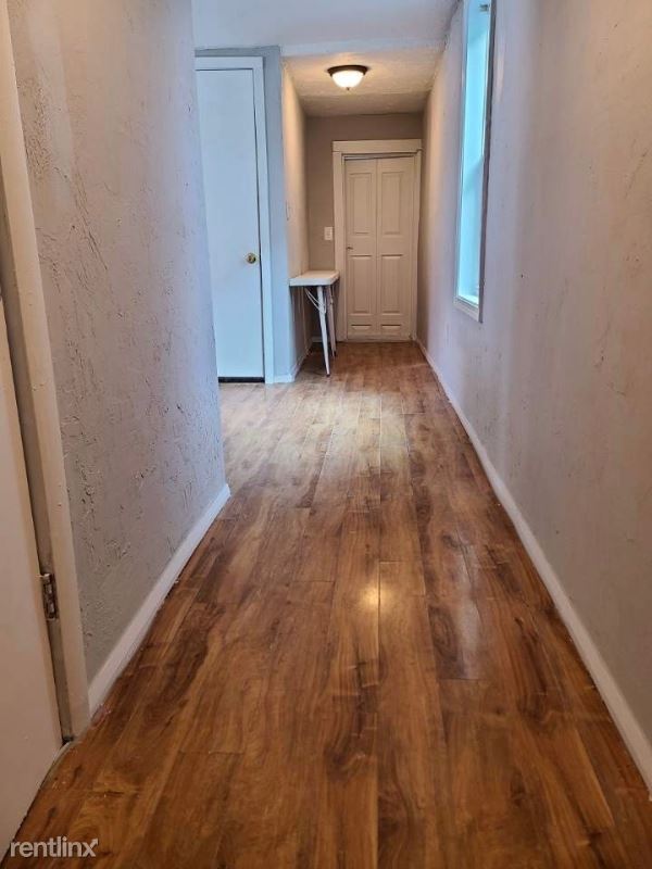 Building Photo - 2 br, 1 bath Apartment - Liberty St 2 Unit 2