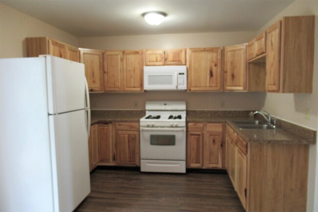 Building Photo - 308 Beau St