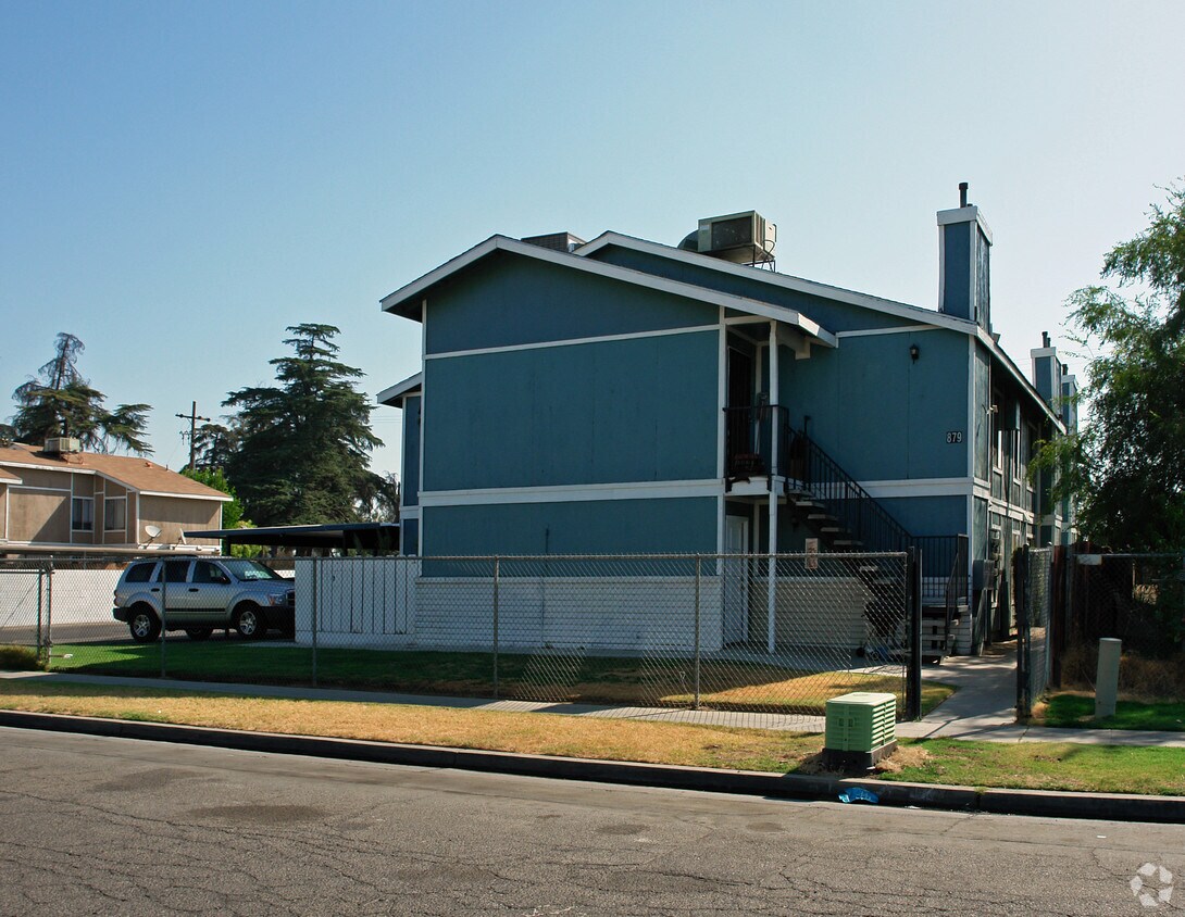 879 S Adler Ave Fresno Ca 93727 Apartments Fresno Ca Apartments Com