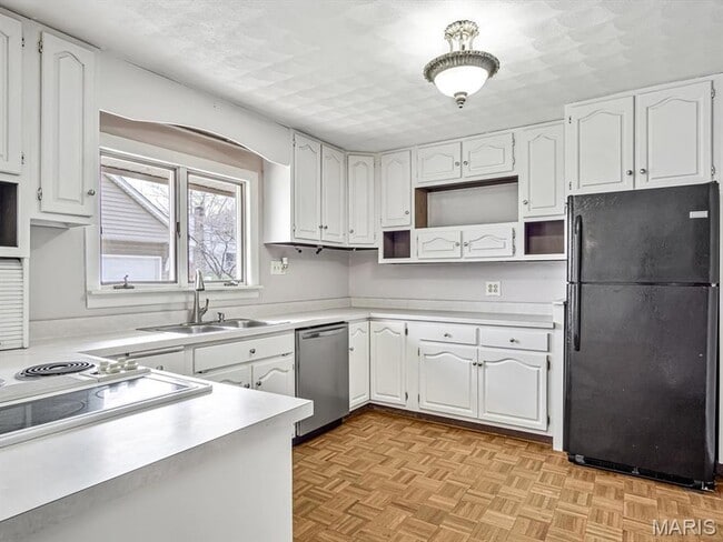 Building Photo - 33 Vanderbilt Pl