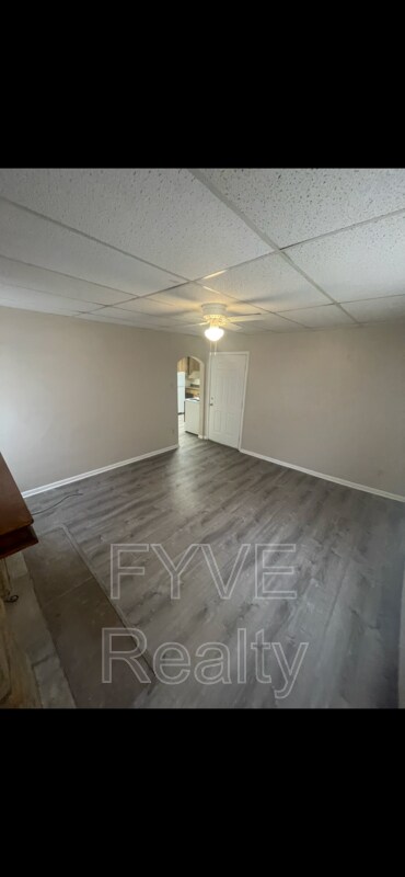 Foto del edificio - 890 Duncan Ave